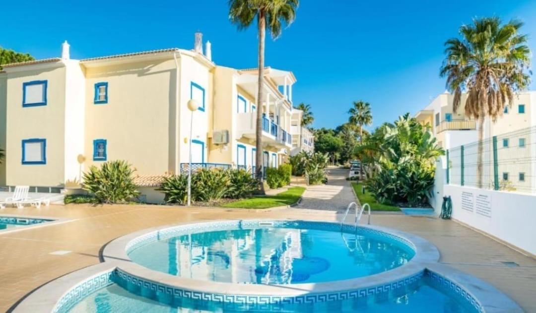 Flamingos Apartment With 2 Swimming Pool Com Check In E Check Out Ao Domingo Em Julho E Agosto Albufeira Exterior photo